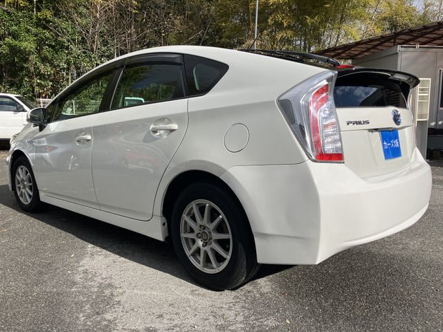 TOYOTA PRIUS 2014