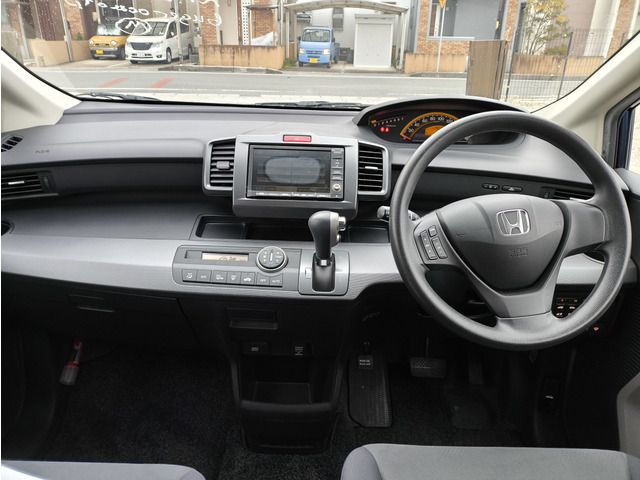 HONDA FREED 2009