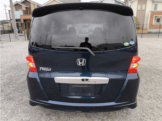 HONDA FREED 2009
