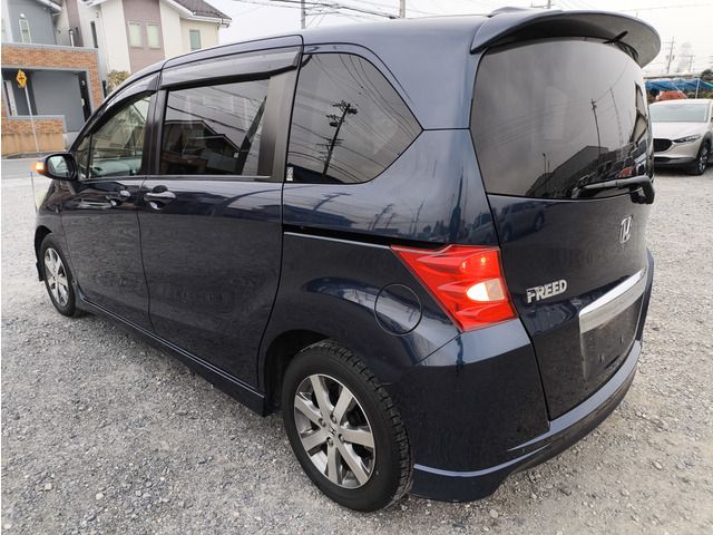 HONDA FREED 2009