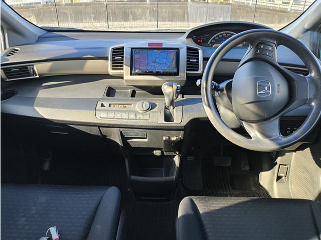 HONDA FREED Spike 2012