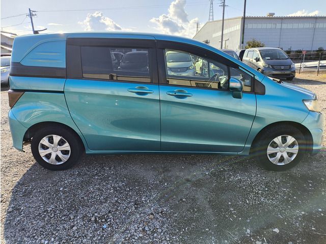 HONDA FREED Spike 2012