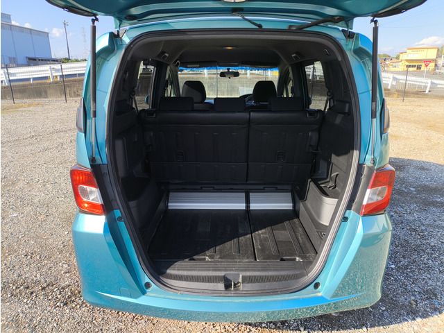 HONDA FREED Spike 2012