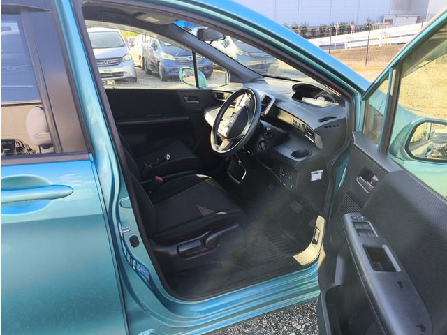 HONDA FREED Spike 2012