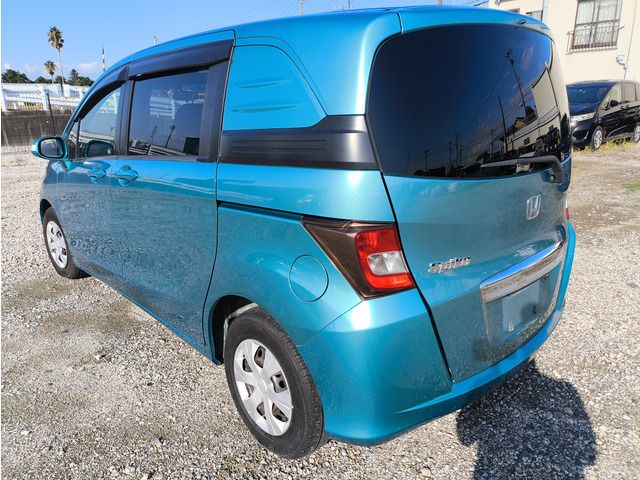 HONDA FREED Spike 2012