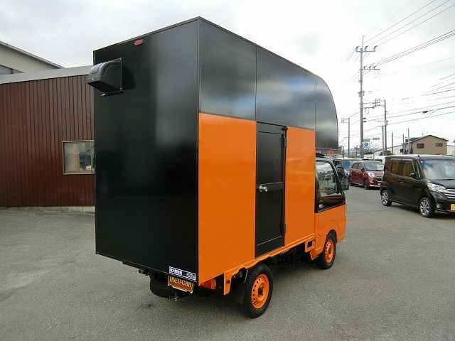 NISSAN NT100 CLIPPER 2025