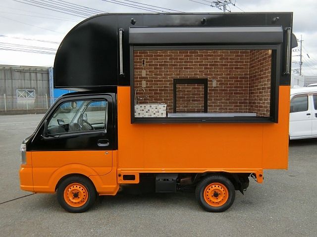 NISSAN NT100 CLIPPER 2025