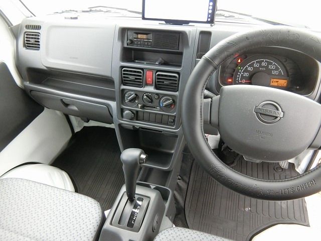 NISSAN NT100 CLIPPER 2025