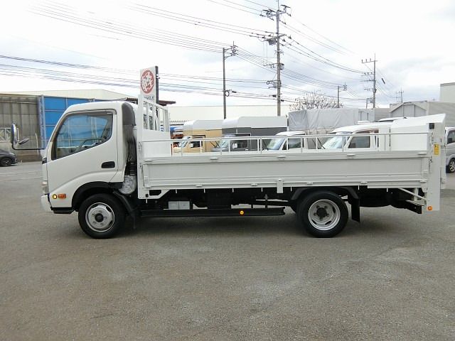 TOYOTA DYNA 2010