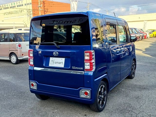 DAIHATSU WAKE 2017