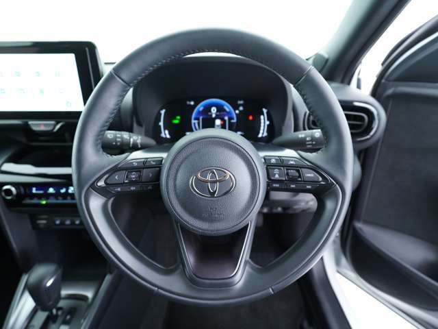 TOYOTA YARIS CROSS HYBRID 2025