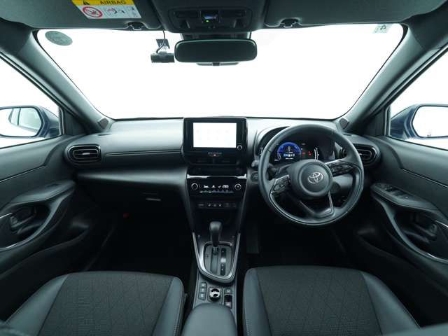 TOYOTA YARIS CROSS 2025