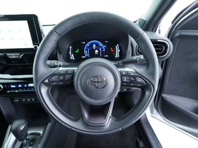TOYOTA YARIS CROSS 2025
