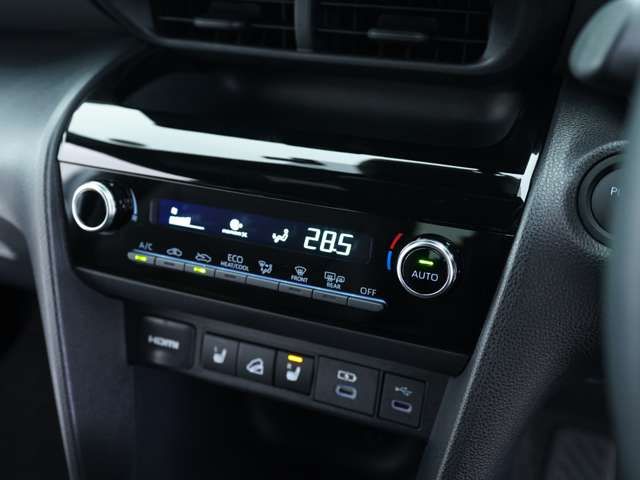 TOYOTA YARIS CROSS 2025