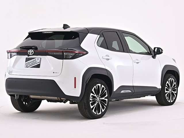 TOYOTA YARIS CROSS HYBRID 2025