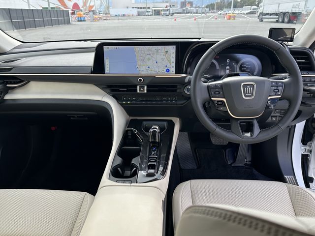 TOYOTA CROWN CROSSOVER 2025