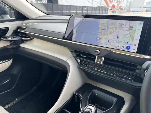 TOYOTA CROWN CROSSOVER 2025