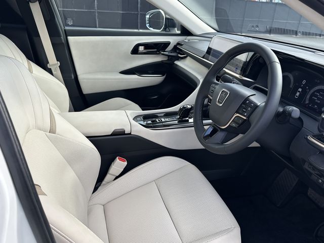 TOYOTA CROWN CROSSOVER 2025