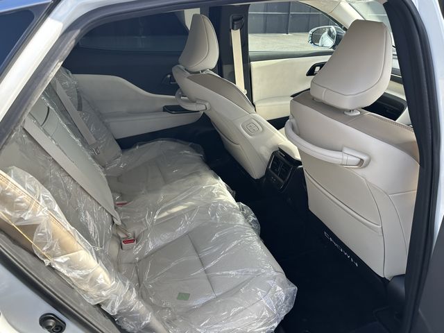 TOYOTA CROWN CROSSOVER 2025