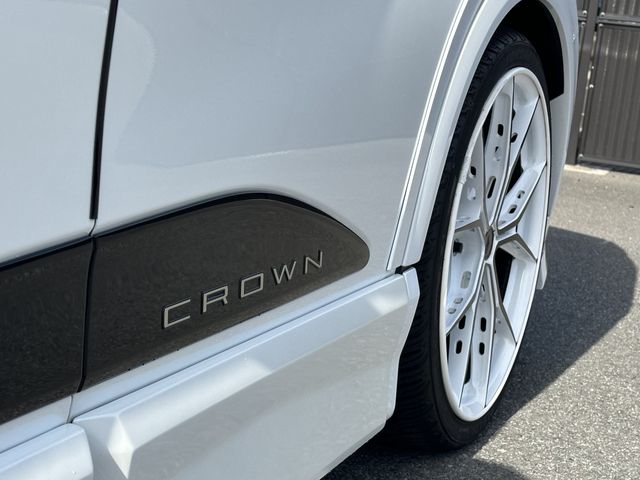 TOYOTA CROWN CROSSOVER 2025