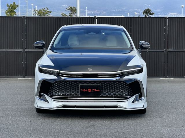 TOYOTA CROWN CROSSOVER 2025