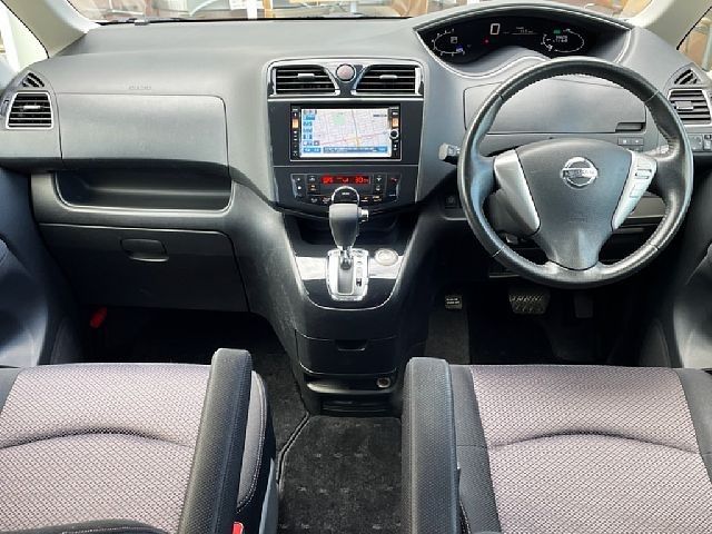 NISSAN SERENA  S-HYBRID 2013