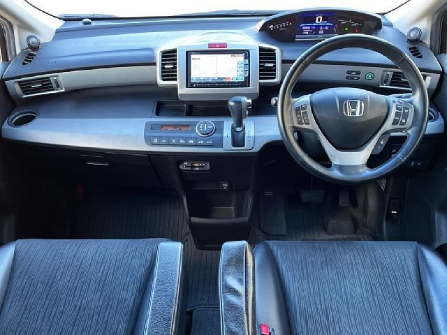 HONDA FREED HYBRID 2013