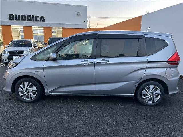 HONDA FREED plus HYBRID 2016