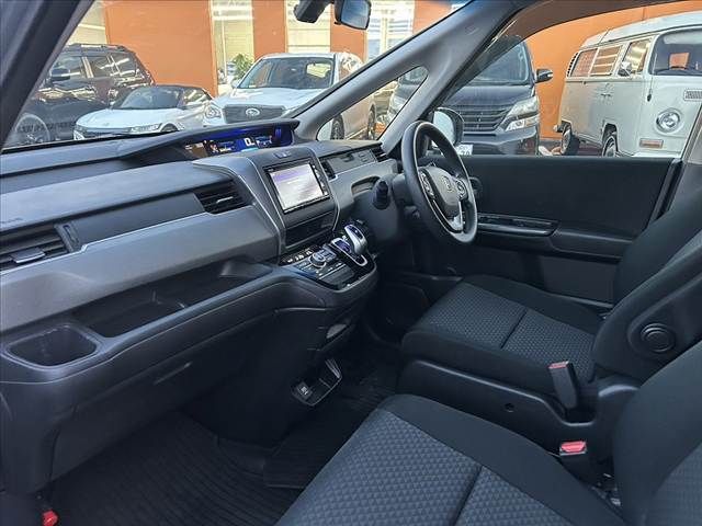 HONDA FREED plus HYBRID 2016