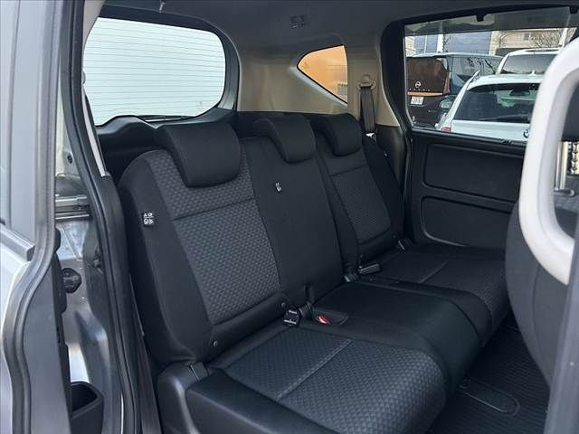 HONDA FREED plus HYBRID 2016