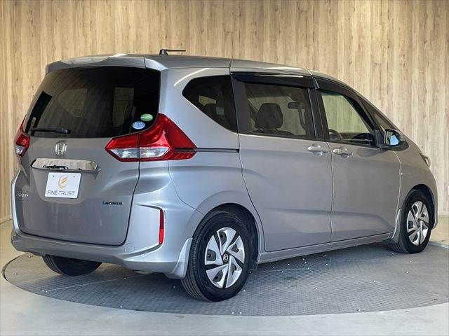 HONDA FREED HYBRID 2016