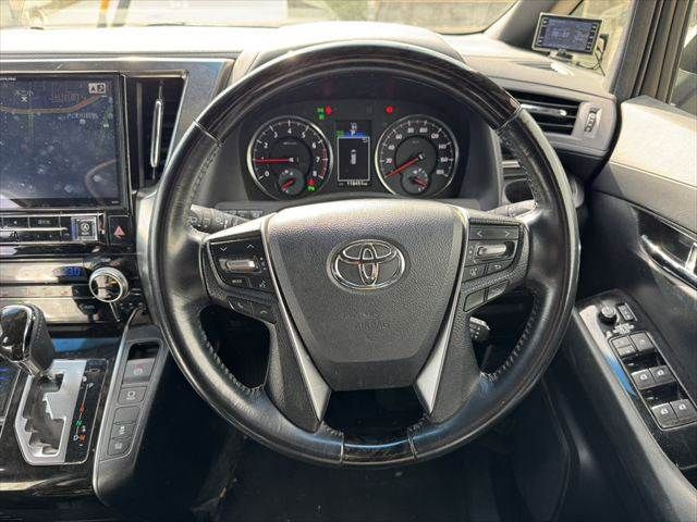 TOYOTA VELLFIRE 2017