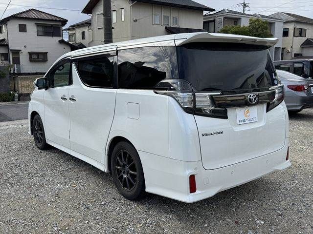 TOYOTA VELLFIRE 2017