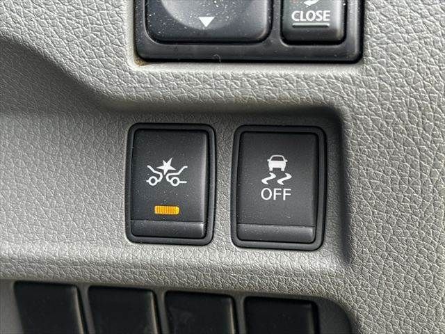 NISSAN NV350 CARAVAN 2017