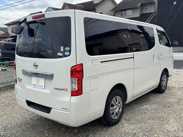 NISSAN NV350 CARAVAN 2017