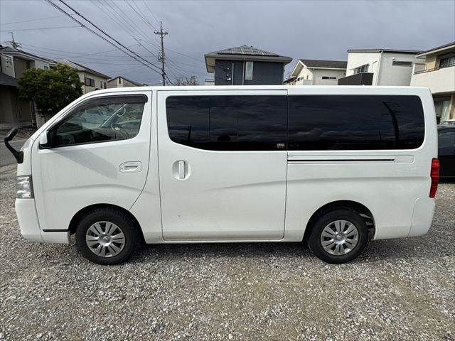 NISSAN NV350 CARAVAN 2017