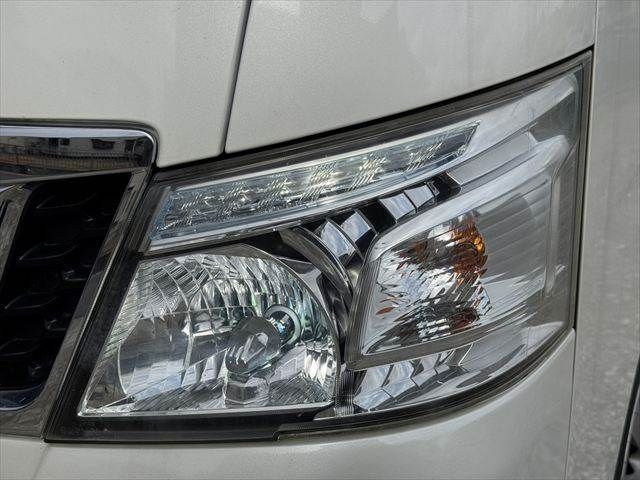 NISSAN NV350 CARAVAN 2017