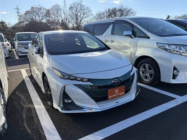 TOYOTA PRIUS PHV 2017