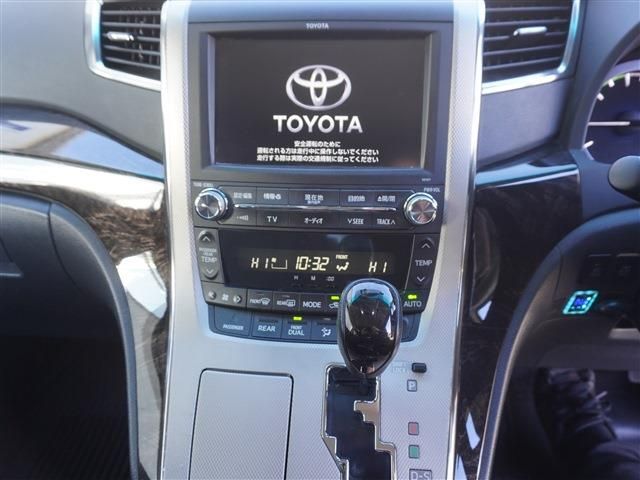 TOYOTA VELLFIRE  HYBRID 4WD 2012