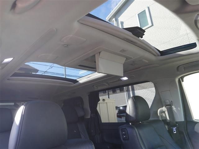 TOYOTA VELLFIRE  HYBRID 4WD 2012