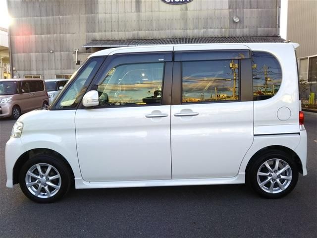 DAIHATSU TANTO 2013