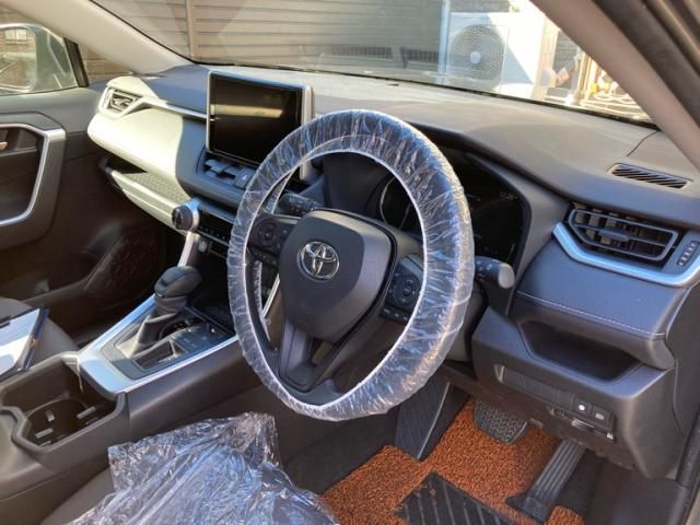 TOYOTA RAV4 2WD 2024