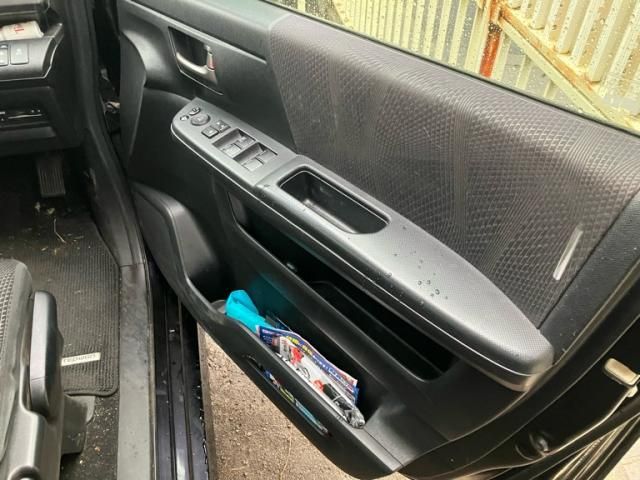 HONDA STEPWAGON SPADA 2012