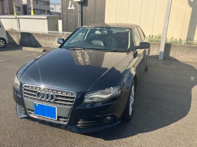 AUDI AUDI A4 2012