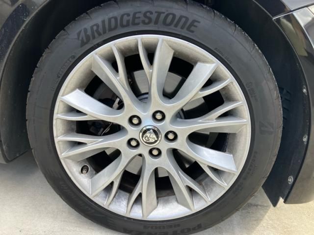 JAGUAR JAGUAR XFseries 2013