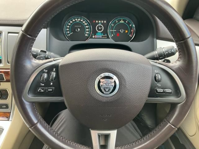 JAGUAR JAGUAR XFseries 2013