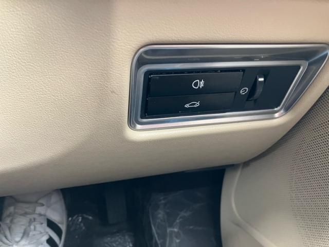 JAGUAR JAGUAR XFseries 2013