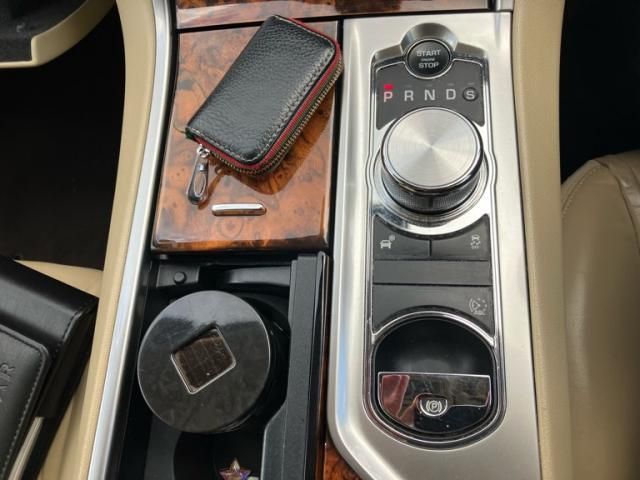 JAGUAR JAGUAR XFseries 2013