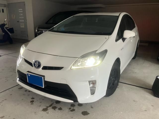 TOYOTA PRIUS 2014