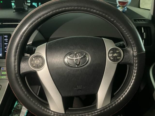 TOYOTA PRIUS 2014